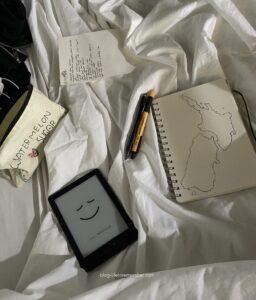 make a travel diary